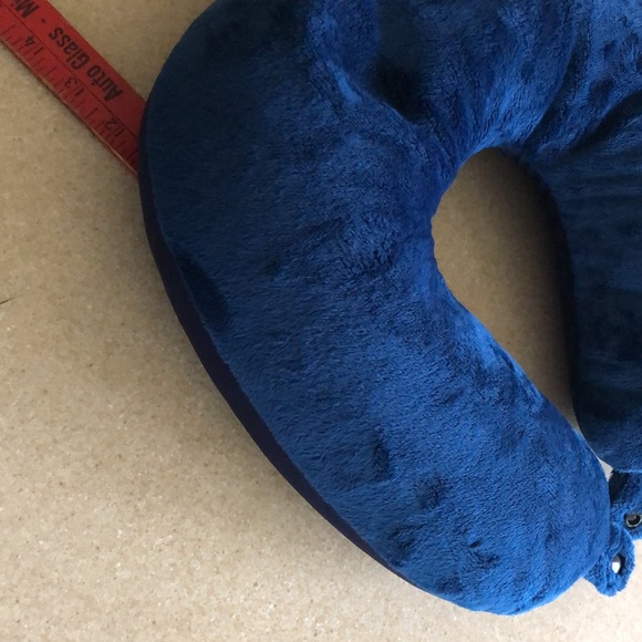 Brookstone Soft Microbead Travel Pillow Neck Lumbar  navy blue - Picture 11 of 14